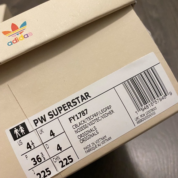 Adidas Pharrell Williams Superstar Shoe - Size 6 - Picture 12 of 13